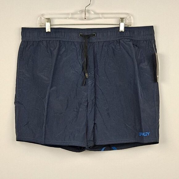 Oakley Mens Board Shorts NWT - Picture 1 of 8